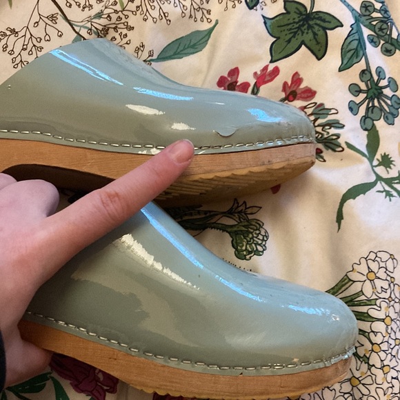 Figure Decorative clogs - Picture 4 of 4